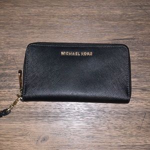 Michael Kors Wristlet